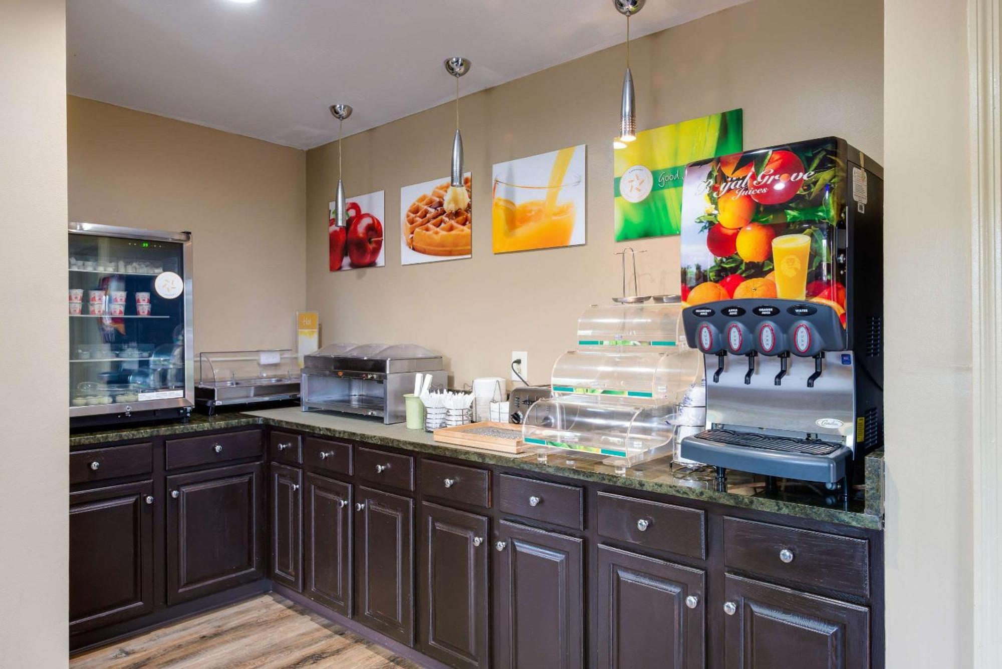 Quality Inn & Suites Rockingham Extérieur photo