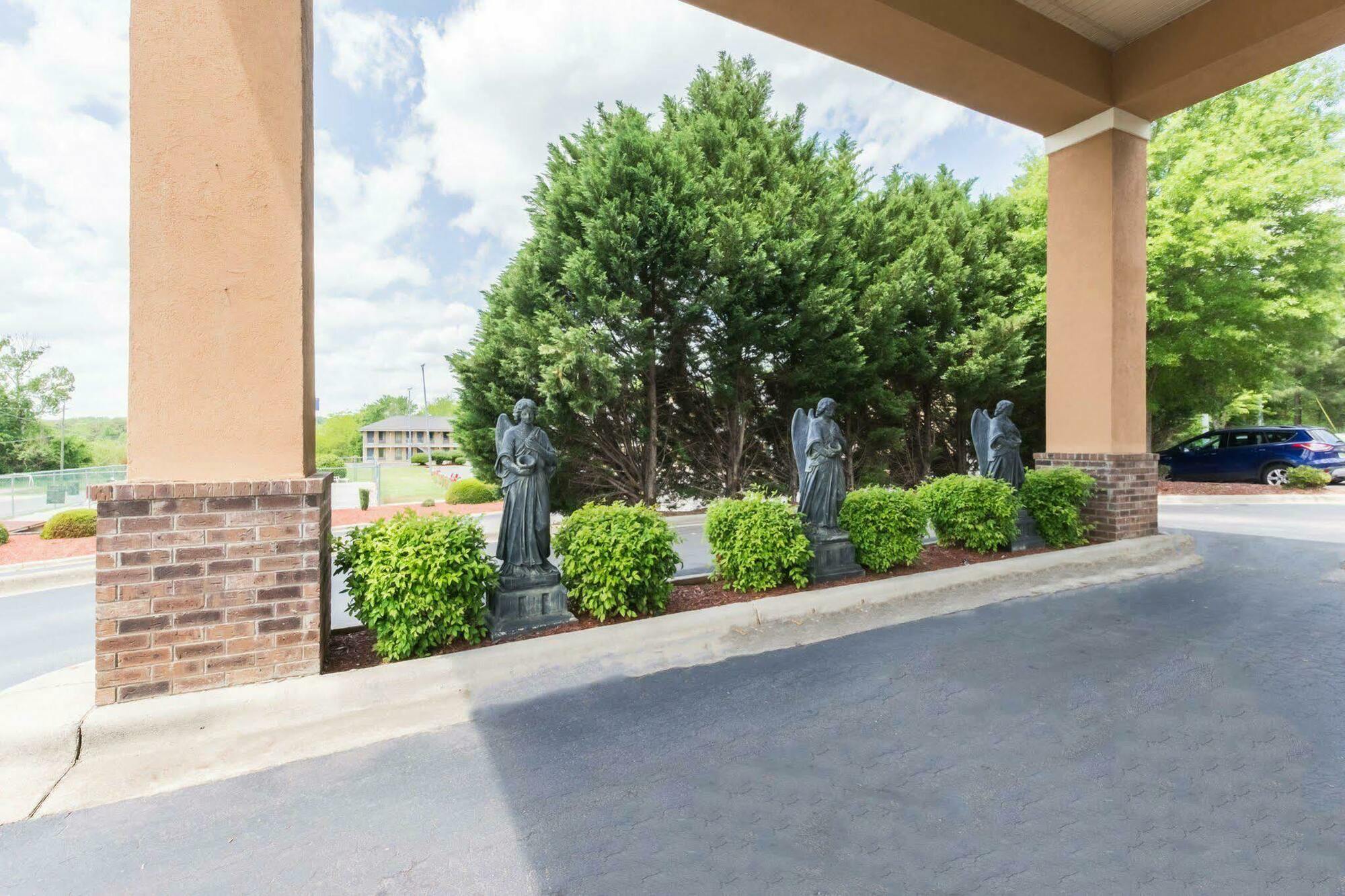 Quality Inn & Suites Rockingham Extérieur photo