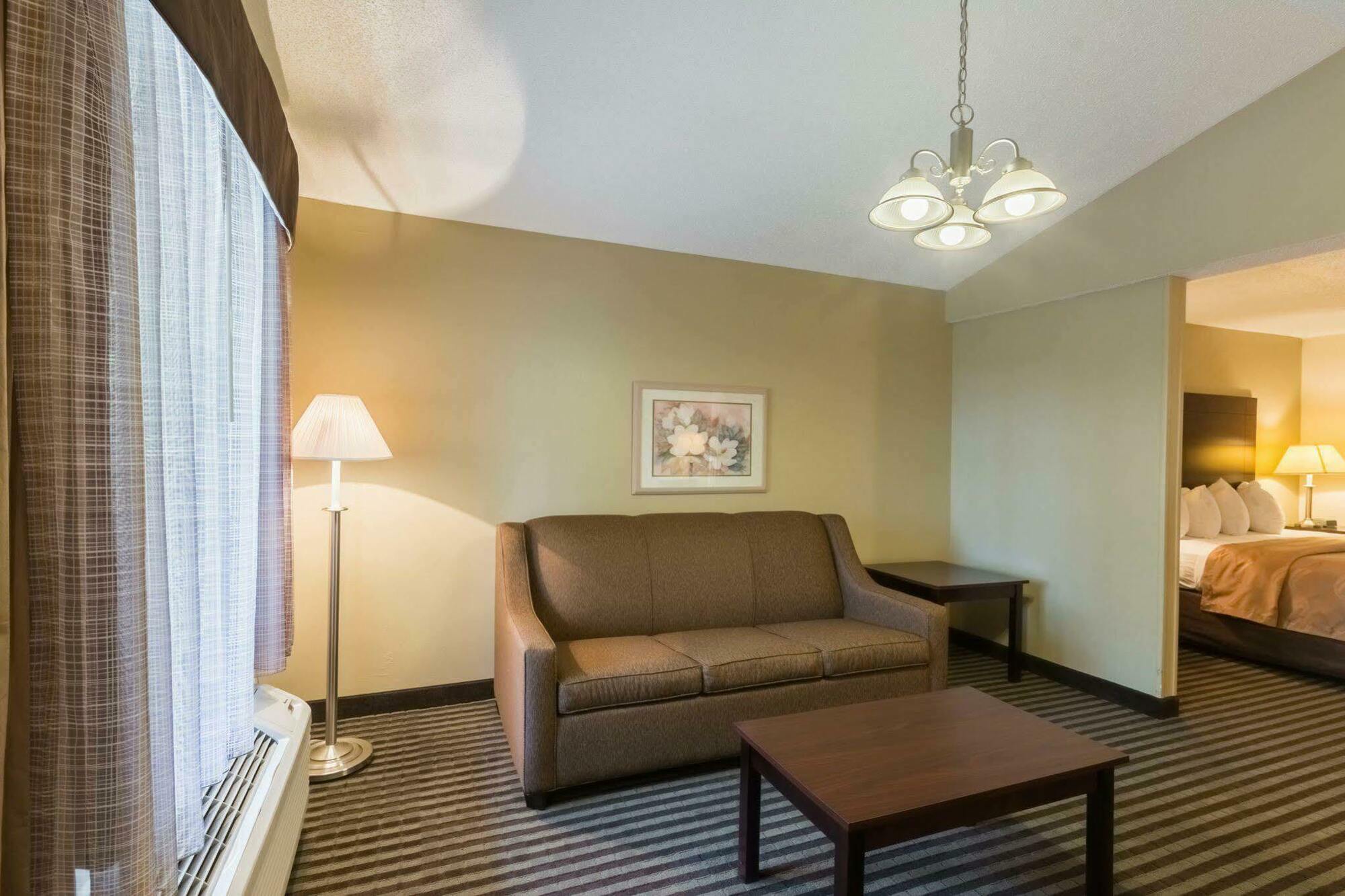 Quality Inn & Suites Rockingham Extérieur photo